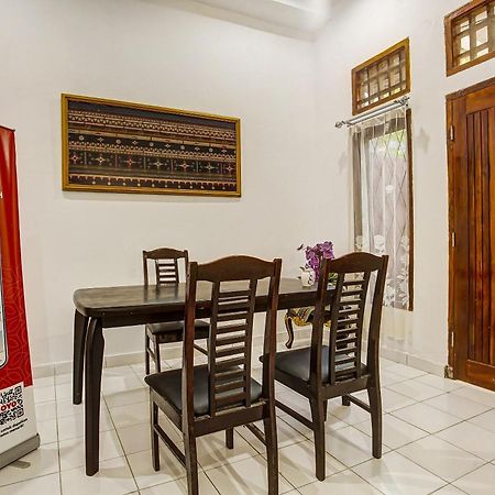 Super Oyo 91055 Homestay Syariah Bandar Lampung Buitenkant foto