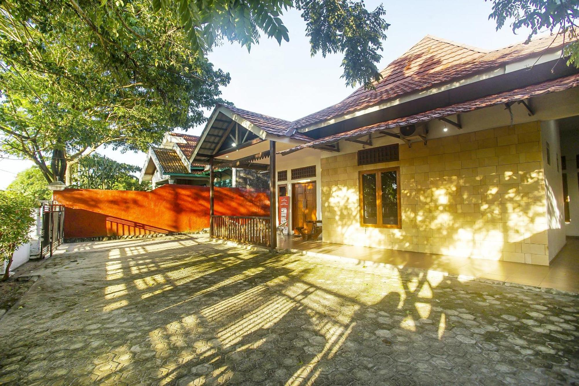 Super Oyo 91055 Homestay Syariah Bandar Lampung Buitenkant foto