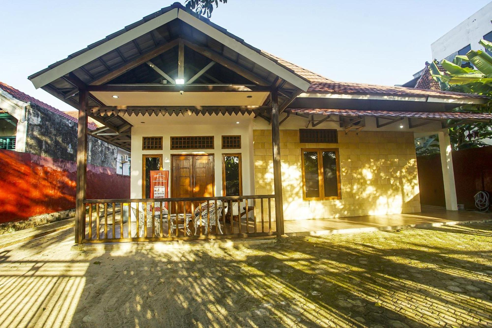 Super Oyo 91055 Homestay Syariah Bandar Lampung Buitenkant foto