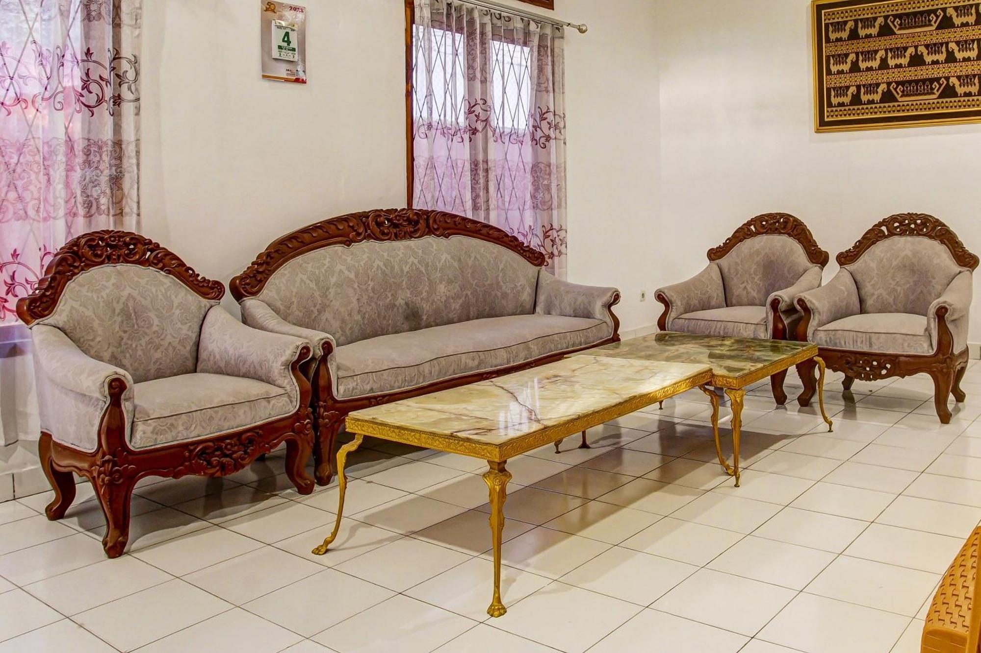 Super Oyo 91055 Homestay Syariah Bandar Lampung Buitenkant foto